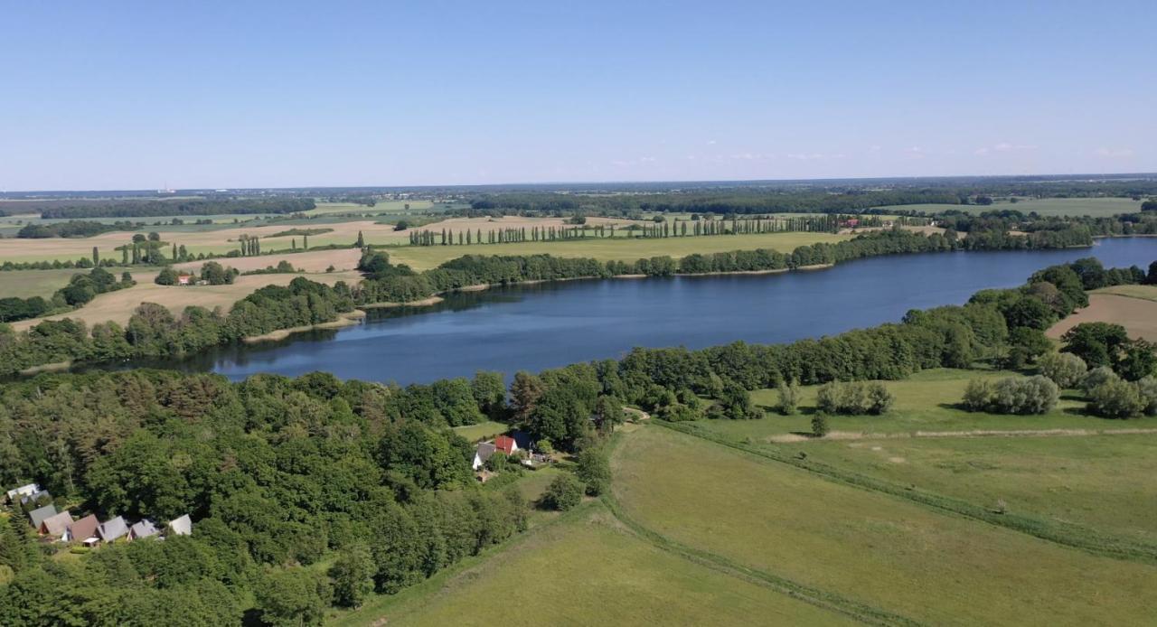 Naturcamping Perlin Ferienhaus ภายนอก รูปภาพ